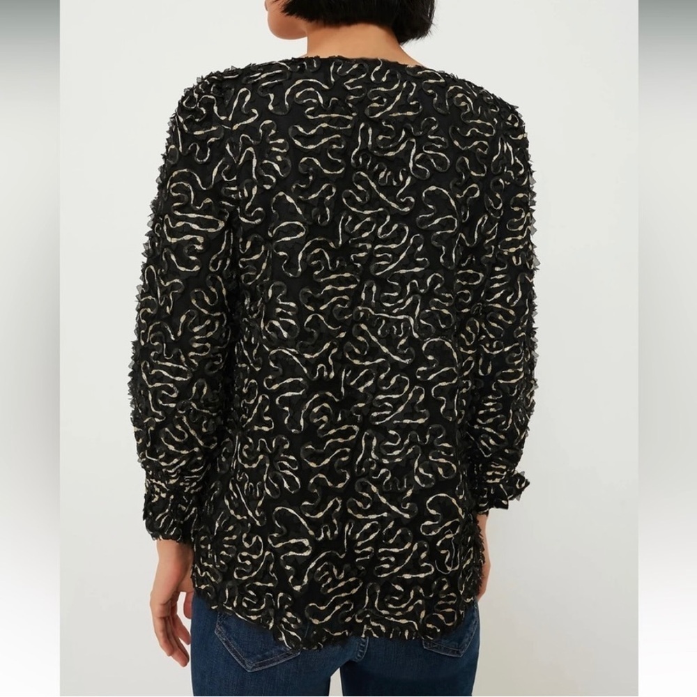 NEW Tuckernuck Long Sleeve Flowy Blouse Women’s L Black/Gold Feminine Designer - Picture 4 of 12